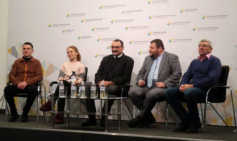 A seasonal group of scientists went to Akademik Vernadsky station