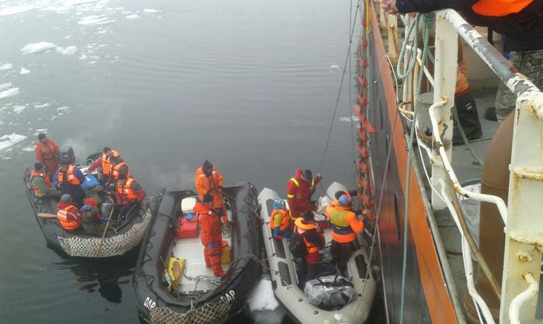 Сезонна експедиція українських науковців прибула на станцію «Академік Вернадський»