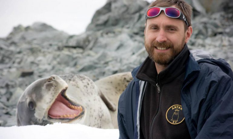 Ігор Дикий: В Антарктиді немає справжнього новорічного настрою. Тут літо, полярний день і яскраво світить сонце