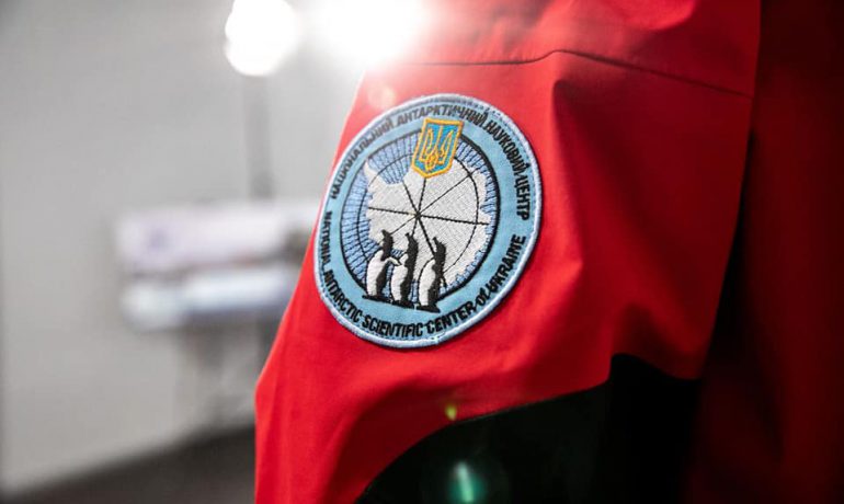 Фотовиставка про Антарктиду та українських полярників тепер працює в Музеї науки – сьогодні її відкрив Міністр Сергій Шкарлет