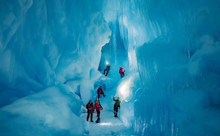 Українці в Антарктиді: Де живуть полярники, яка в них зарплата та чому пиво – цінна валюта