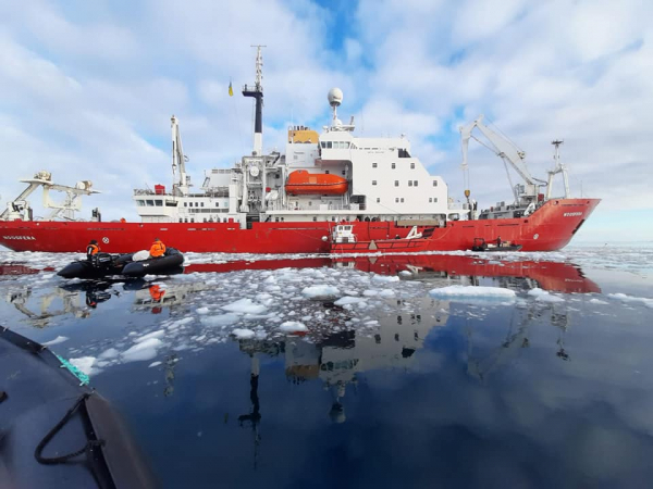 Український криголам "Ноосфера" дістався Антарктики. Про особливості експедиції в умовах війни розповідає Юрій Отруба