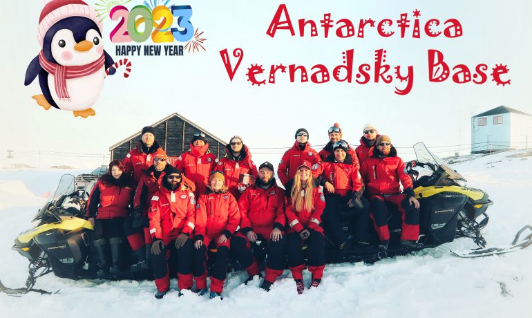 Вітаємо з Новим роком – роком нашої Перемоги!