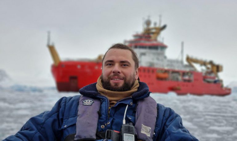 "Без російських науковців тут нічого не розвалиться". Полярник Юрій Отруба про співпрацю в Антарктиді і свята на "Вернадському"