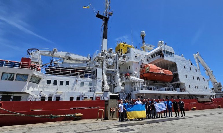 «Ноосфера» починає третій антарктичний сезон