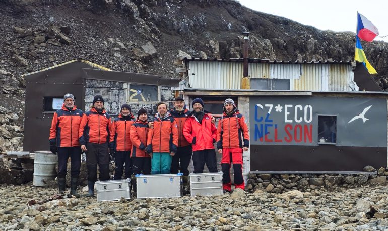 В Антарктиці закладено українсько-чеську мережу моніторингу рослинності