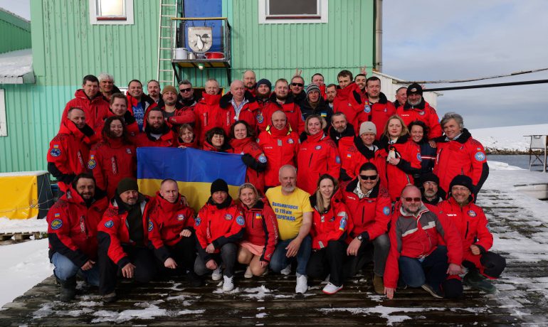 The rotation of expeditions ended at Vernadsky: the 28th UAE went home, and the 29th UAE started its work