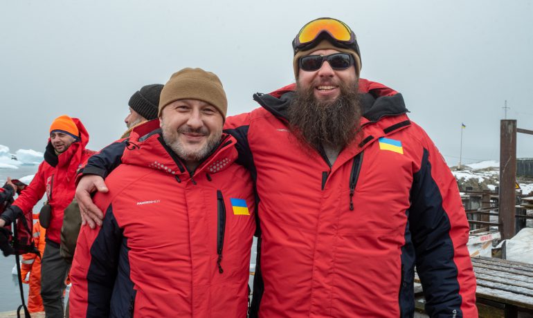 Полярники та полярниці 30-ї УАЕ прибули до «Вернадського»