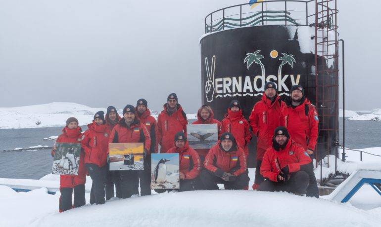 Унікальні картини за номерами: тепер розмалювати Антарктику може кожен охочий 