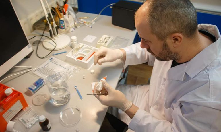 Стаття антарктичних лікарів, які зараз на фронті, вийшла в престижному журналі