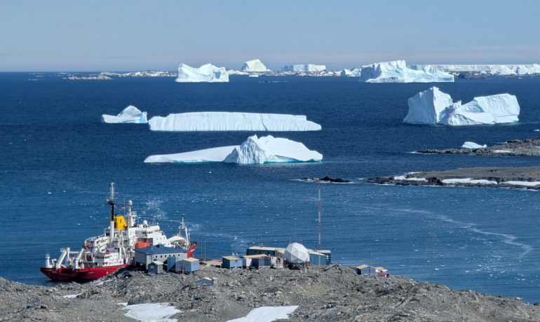«Ноосфера» успішно закінчила четвертий антарктичний сезон: він рекордний за кількістю рейсів та міжнародних співпраць