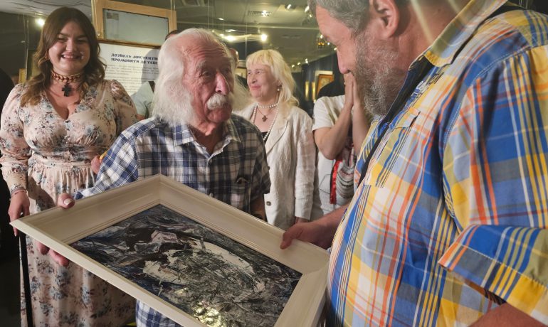 Геніальний український митець Іван Марчук передав власну картину на «Вернадський»