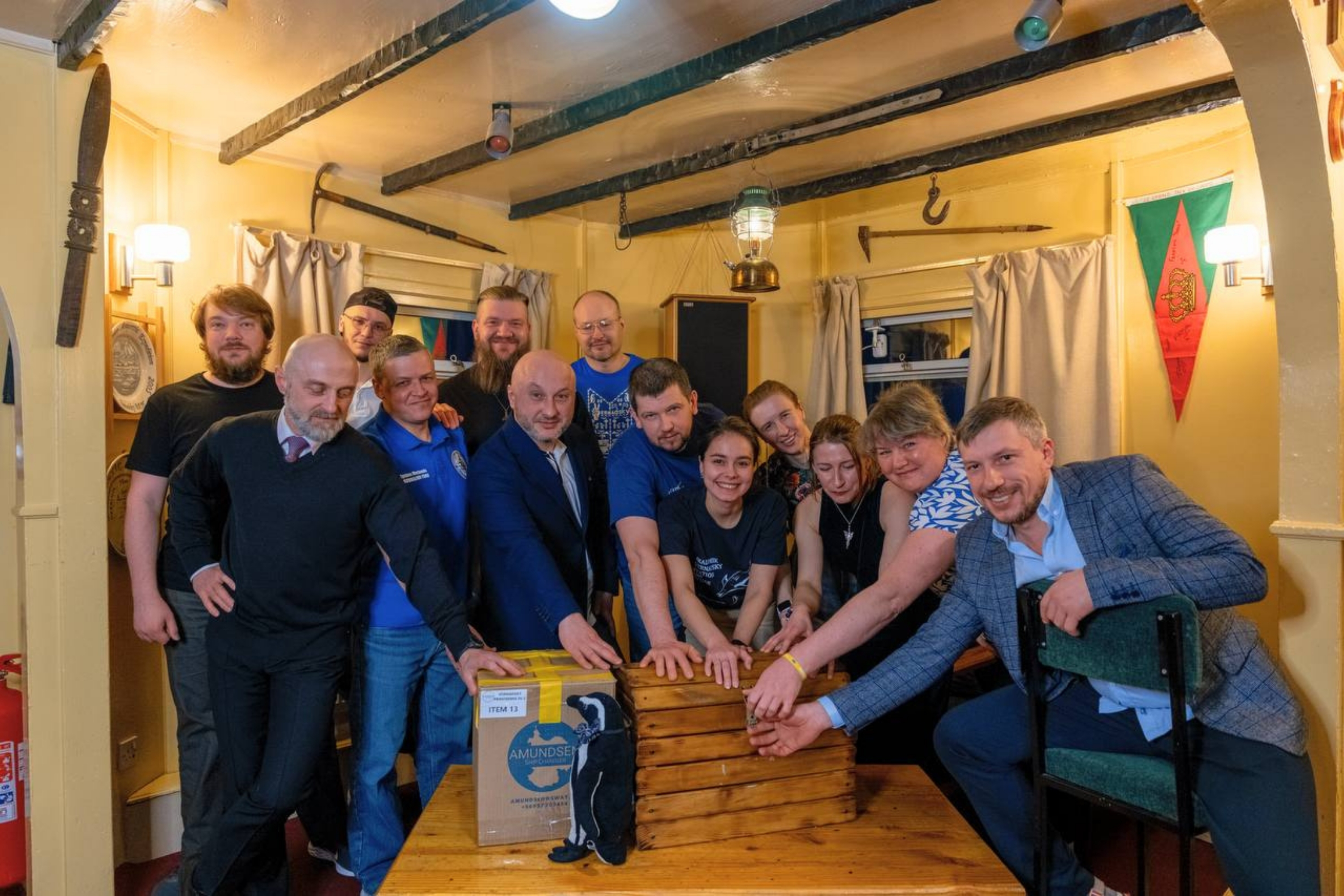 Половина позаду: полярники 30-ї УАЕ відсвяткували екватор зимівлі на станції